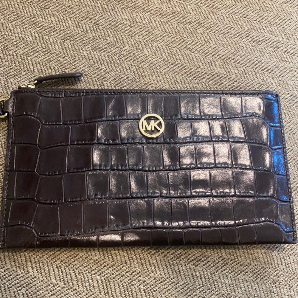 Michael Kors brown and gold wristlet